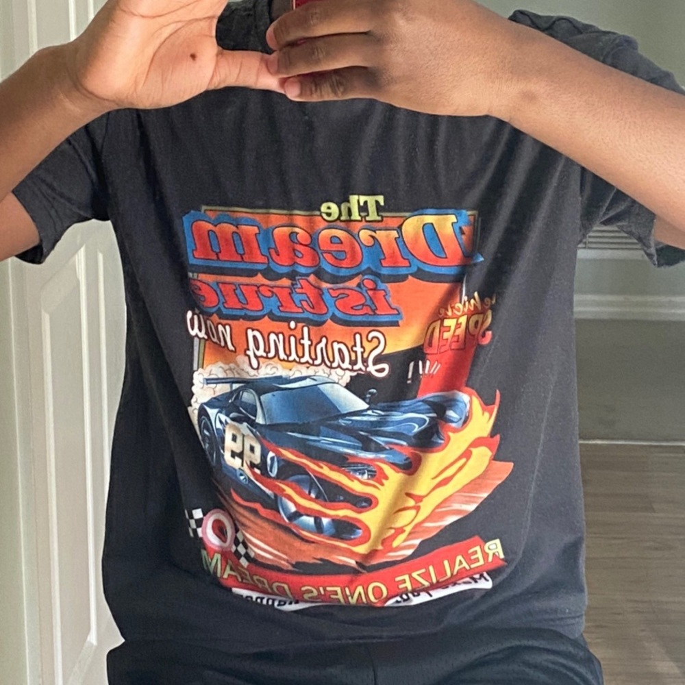 Graphic tee